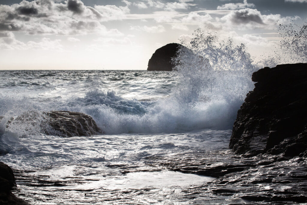 Surf at Trebarwith - Jonathan Constant